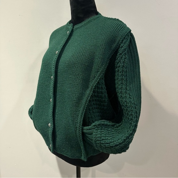 A Pallas Women's Vintage 1960's Hand Knit Lambswool Button Front Cardigan - Picture 4 of 8